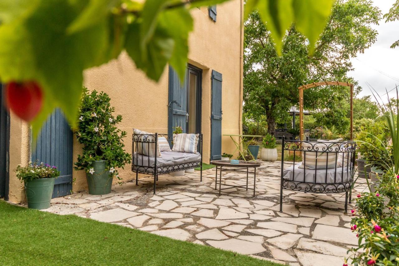 Chambres D'Hotes La Vigneronne Senouillac Exterior photo